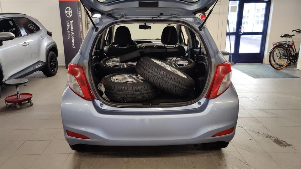 Toyota Yaris vaihtoauto