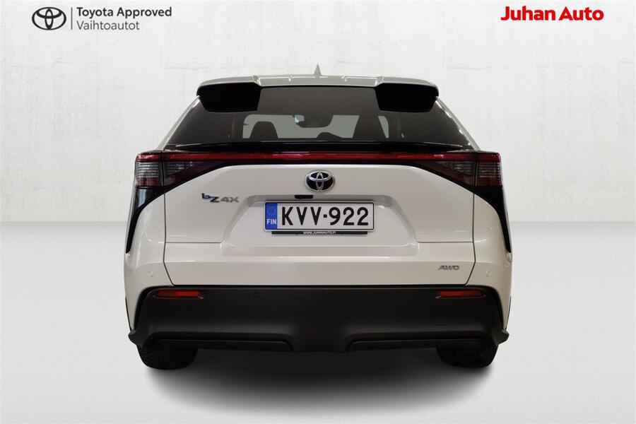 Toyota bZ4X vaihtoauto