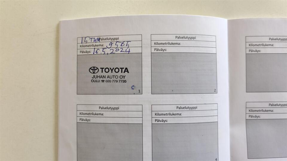 Toyota C-HR vaihtoauto