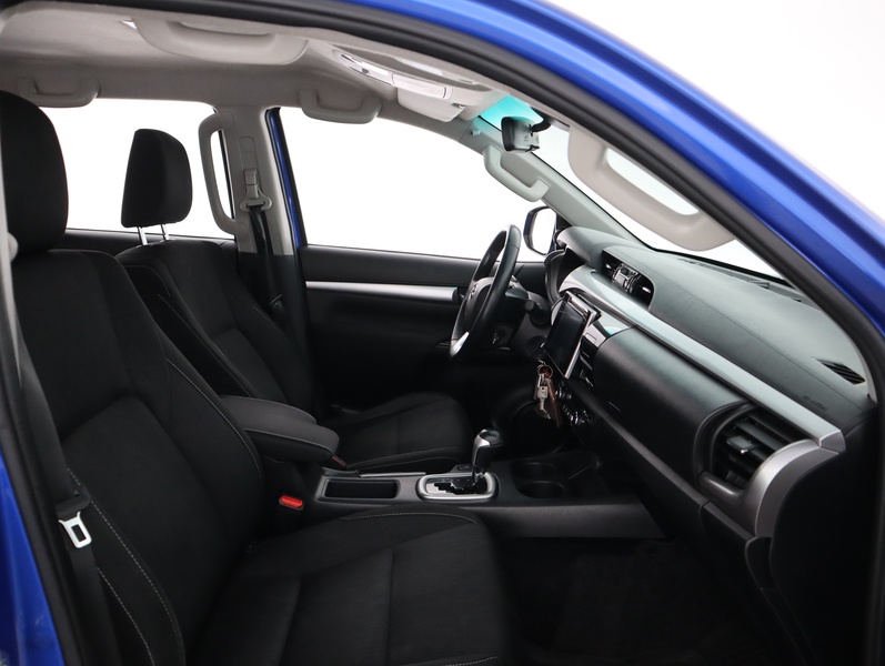 Toyota Hilux vaihtoauto