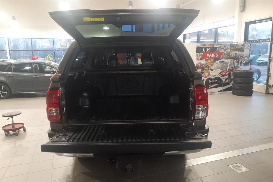 Toyota Hilux vaihtoauto