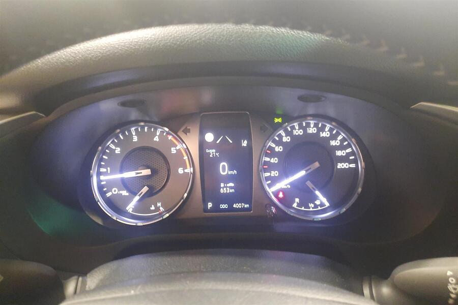 Toyota Hilux vaihtoauto