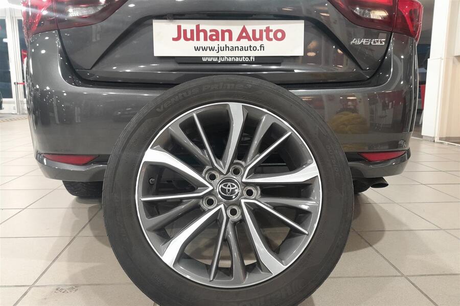 Toyota Avensis vaihtoauto