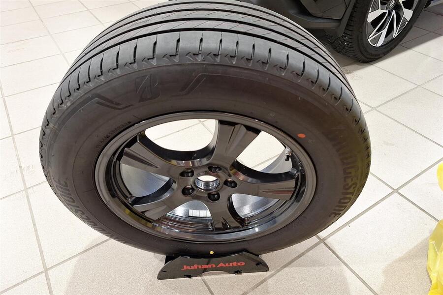 Toyota bZ4X vaihtoauto