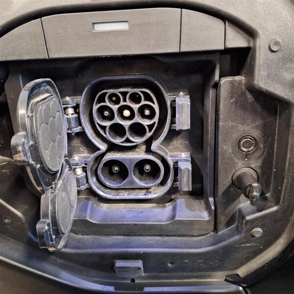 Toyota bZ4X vaihtoauto