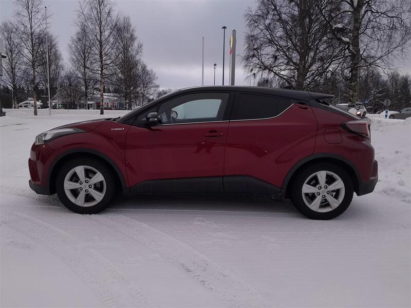 Toyota C-HR vaihtoauto