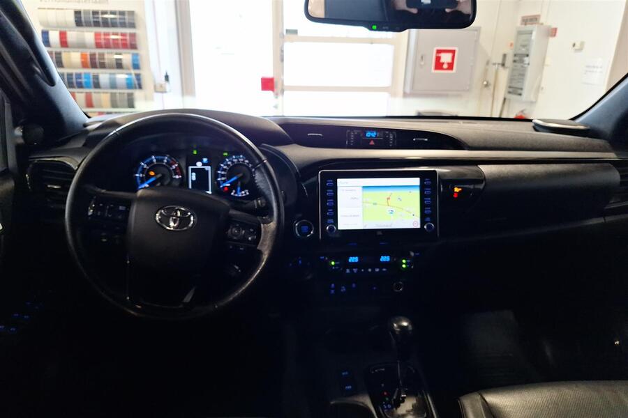 Toyota Hilux vaihtoauto