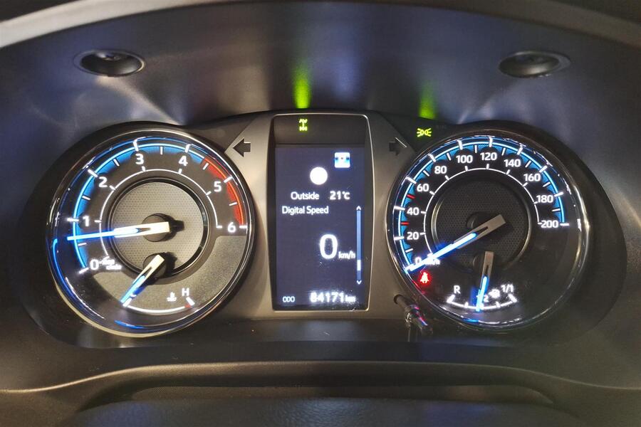 Toyota Hilux vaihtoauto