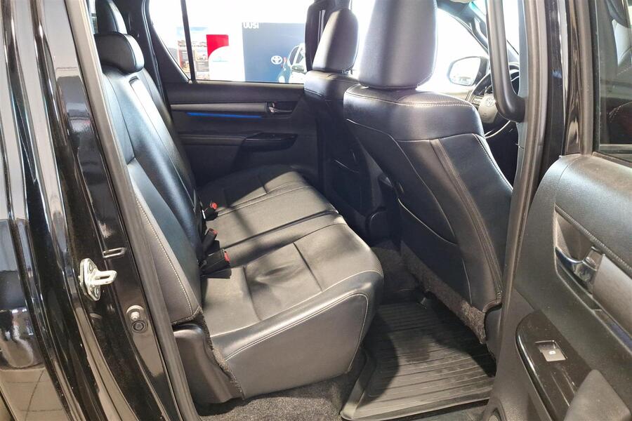 Toyota Hilux vaihtoauto