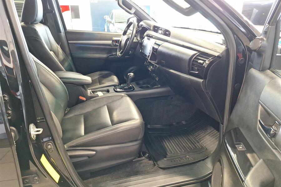 Toyota Hilux vaihtoauto