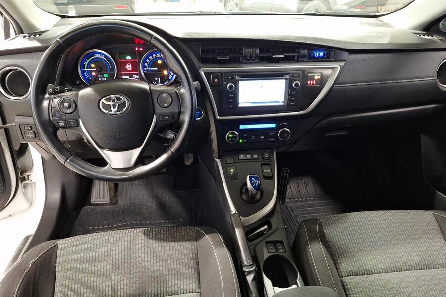 Toyota Auris vaihtoauto