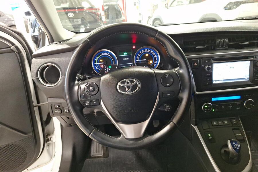 Toyota Auris vaihtoauto