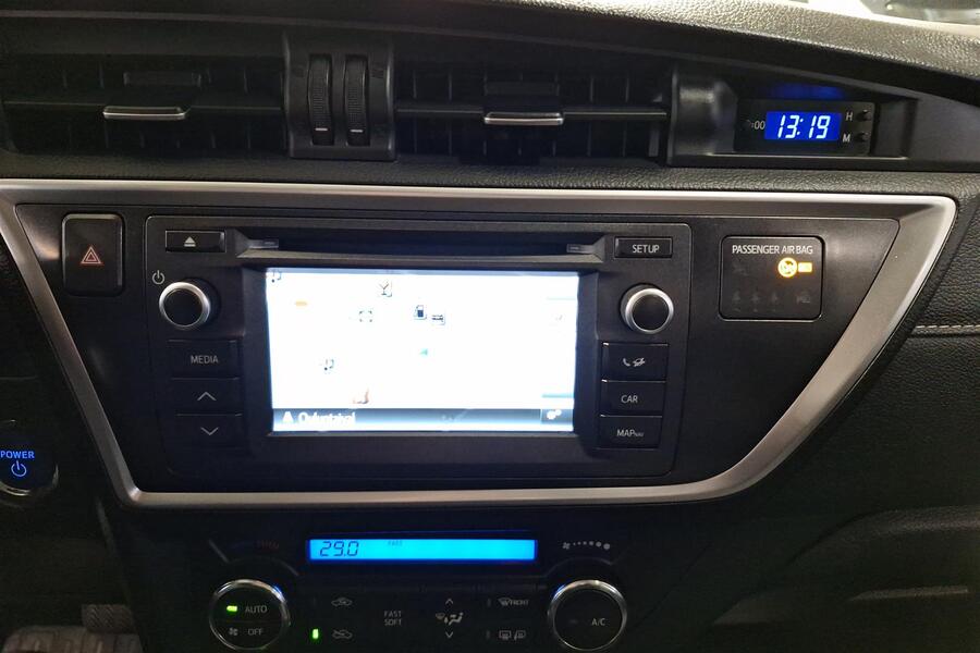 Toyota Auris vaihtoauto