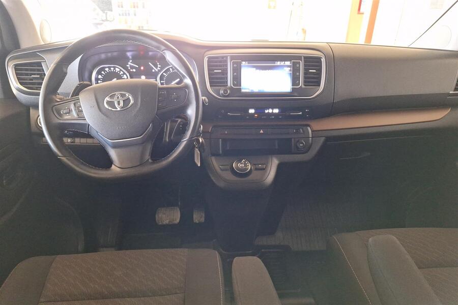 Toyota Proace Verso vaihtoauto