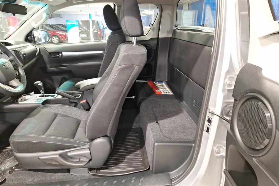 Toyota Hilux vaihtoauto