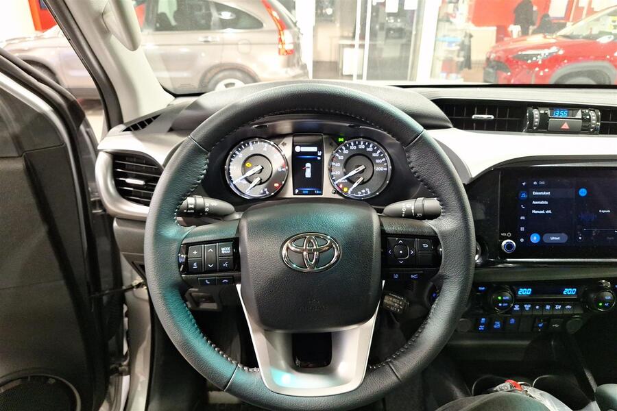 Toyota Hilux vaihtoauto