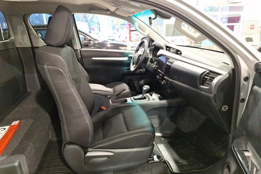 Toyota Hilux vaihtoauto