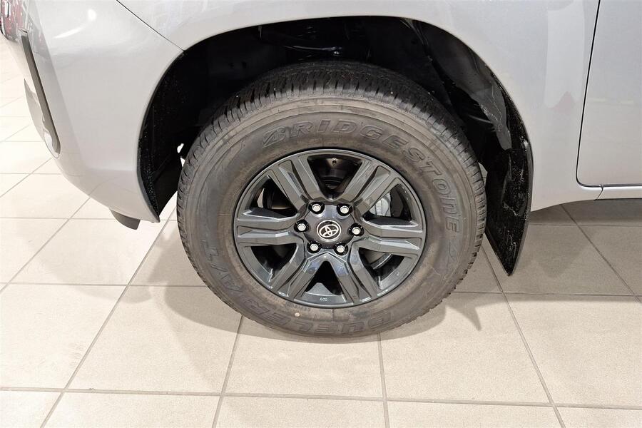 Toyota Hilux vaihtoauto