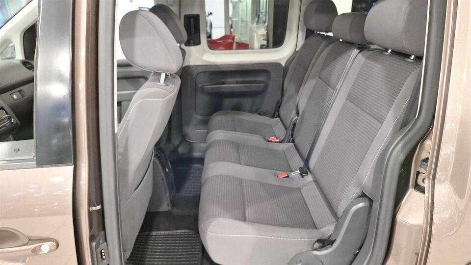 Volkswagen Caddy Maxi vaihtoauto