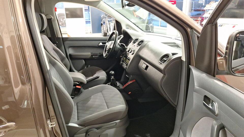 Volkswagen Caddy Maxi vaihtoauto