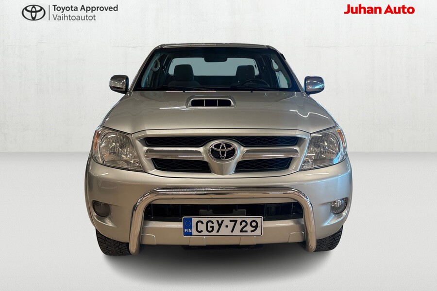 Toyota Hilux vaihtoauto