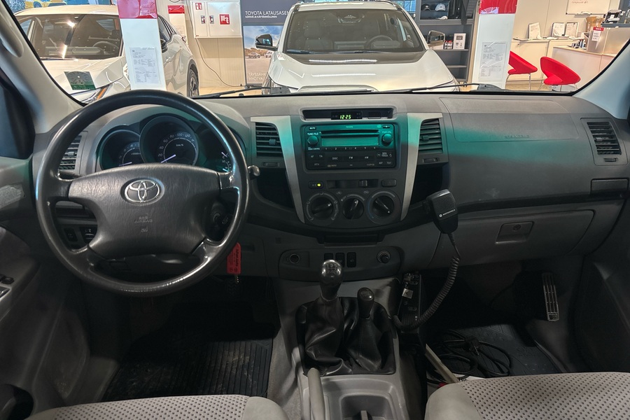 Toyota Hilux vaihtoauto