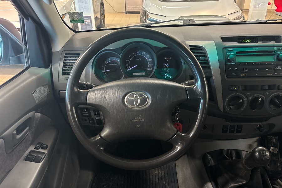 Toyota Hilux vaihtoauto