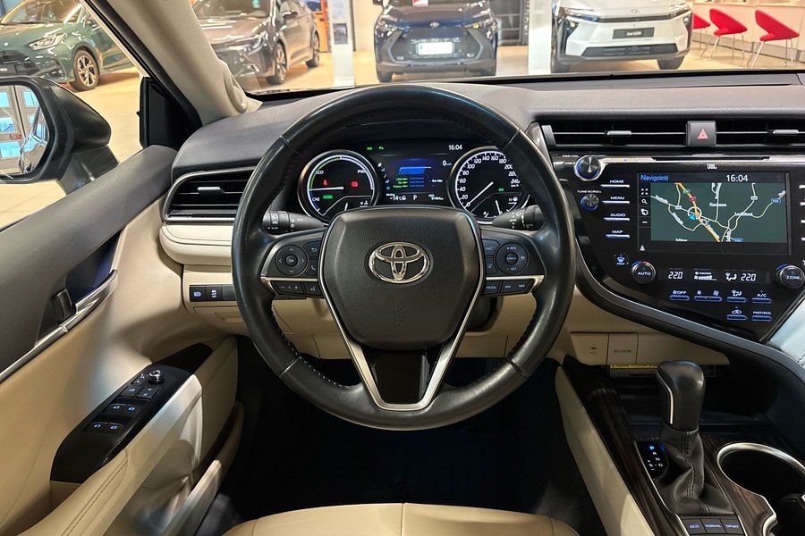 Toyota Camry vaihtoauto