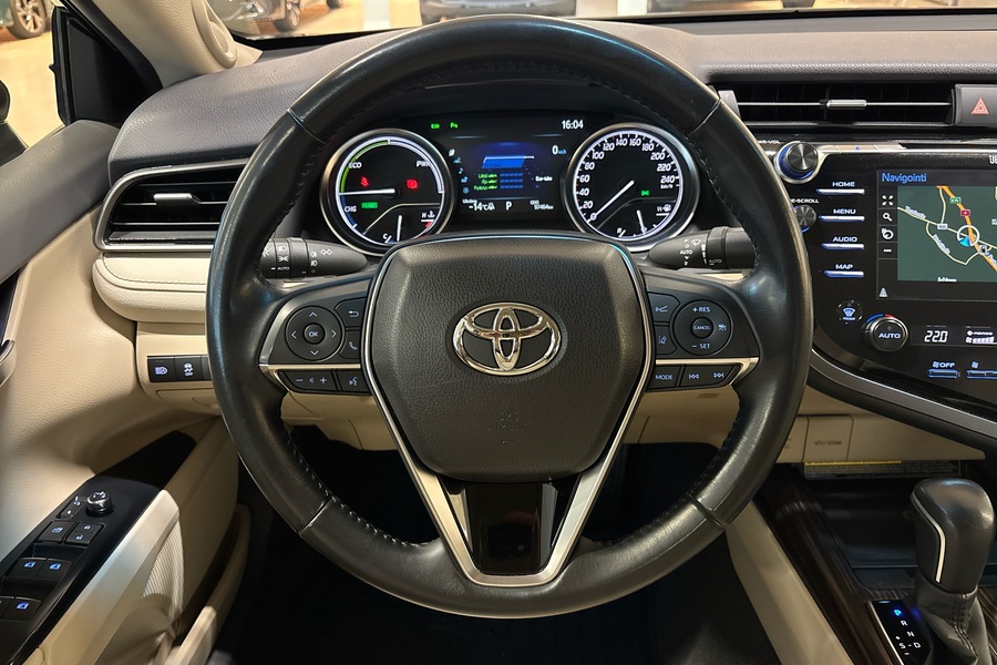 Toyota Camry vaihtoauto