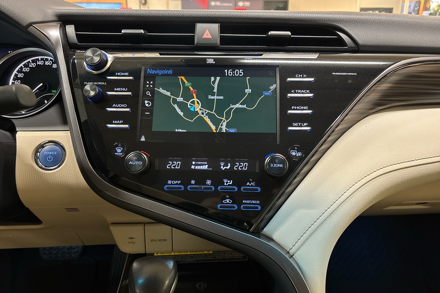 Toyota Camry vaihtoauto