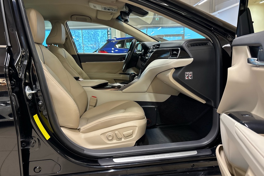 Toyota Camry vaihtoauto