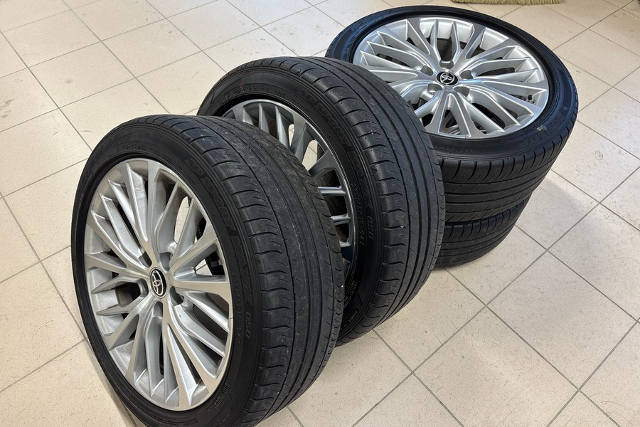 Toyota Camry vaihtoauto