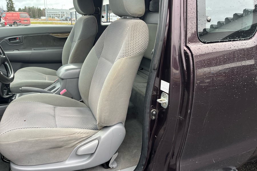 Toyota Hilux vaihtoauto