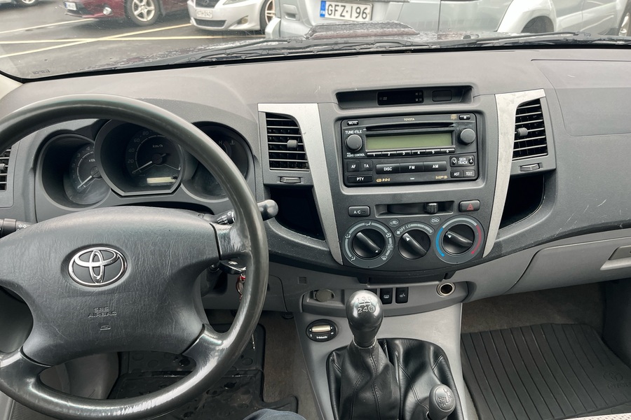 Toyota Hilux vaihtoauto