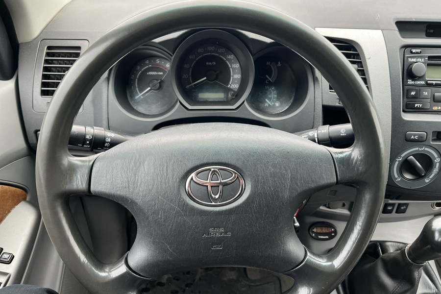 Toyota Hilux vaihtoauto