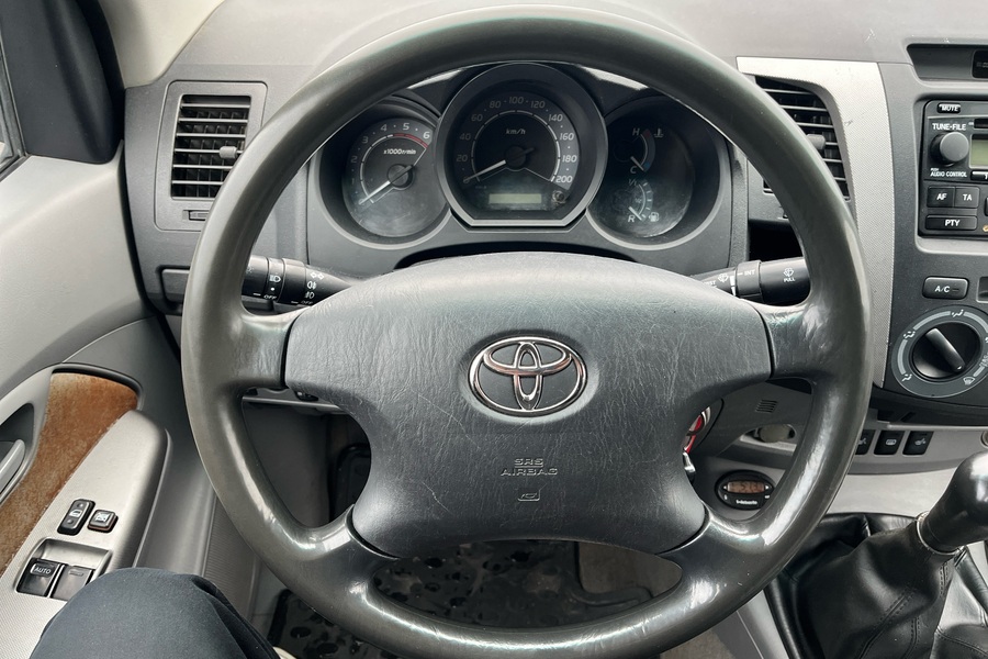 Toyota Hilux vaihtoauto