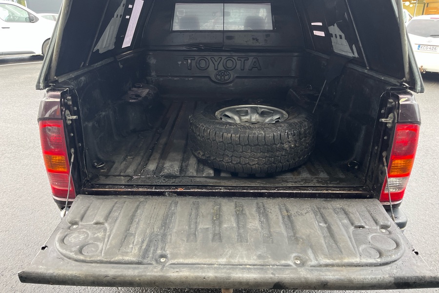 Toyota Hilux vaihtoauto