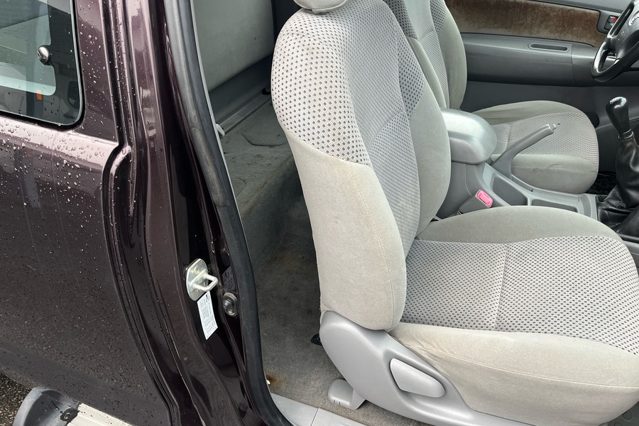 Toyota Hilux vaihtoauto