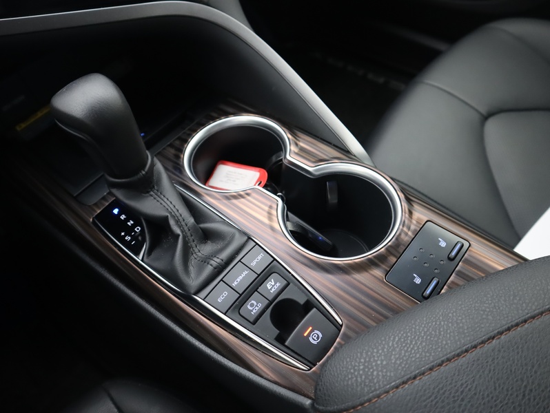 Toyota Camry vaihtoauto