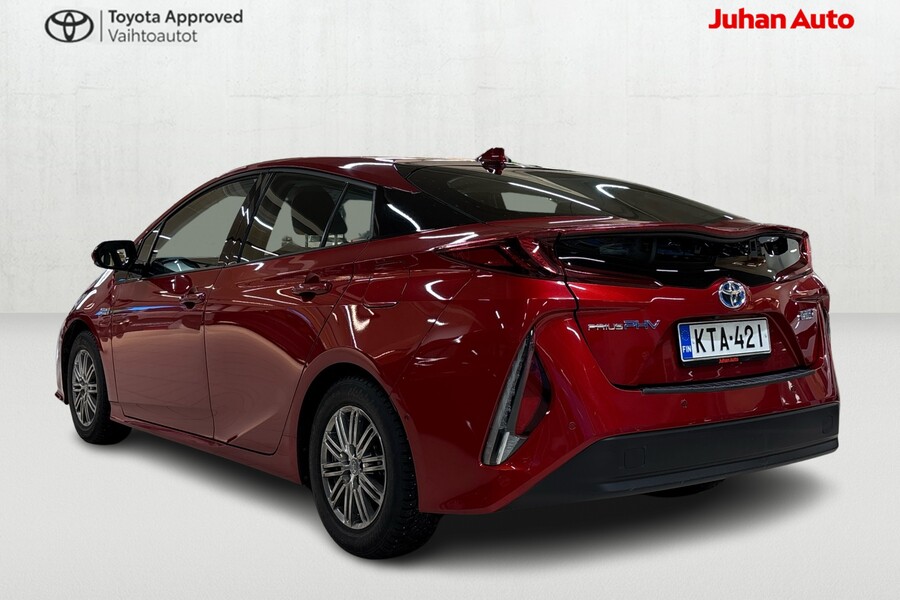 Toyota Prius Plug-in vaihtoauto