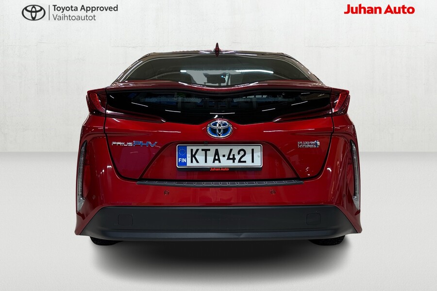 Toyota Prius Plug-in vaihtoauto