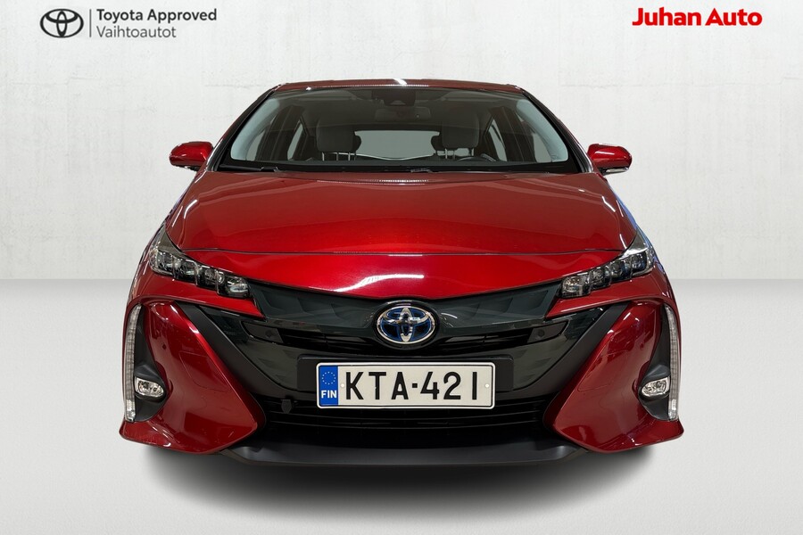 Toyota Prius Plug-in vaihtoauto