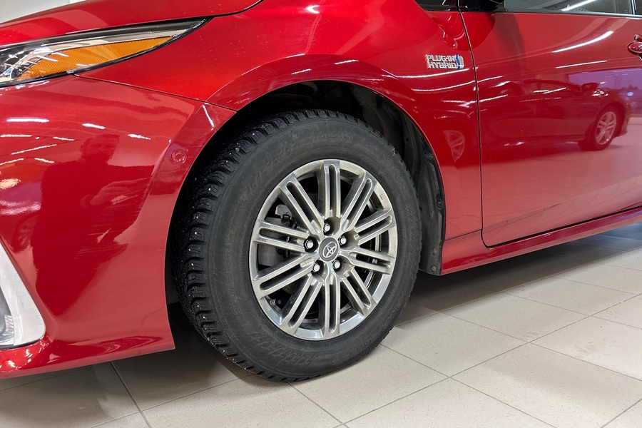 Toyota Prius Plug-in vaihtoauto