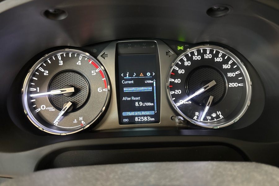 Toyota Hilux vaihtoauto