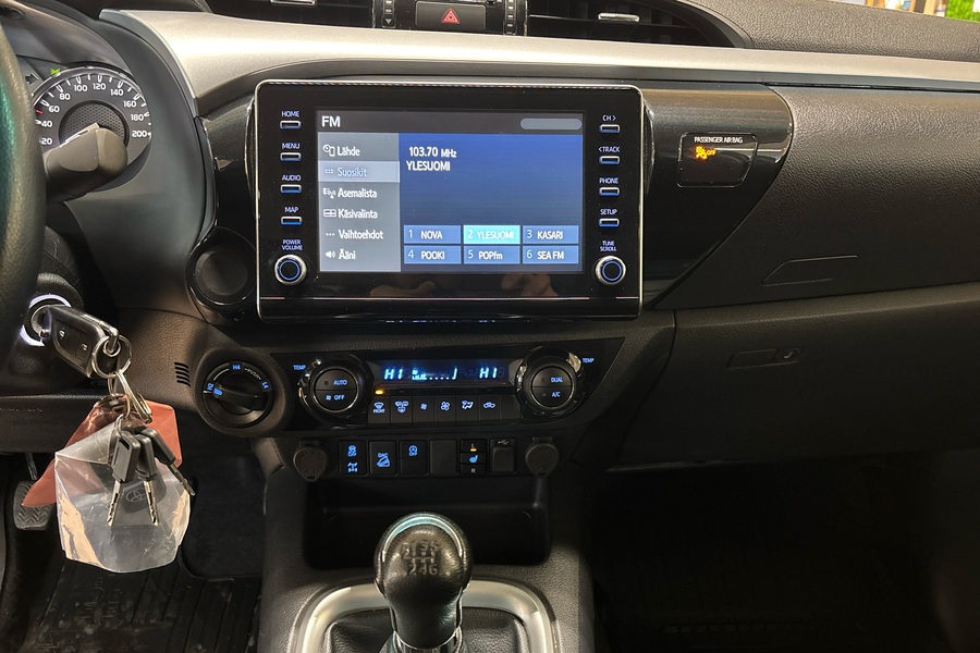 Toyota Hilux vaihtoauto