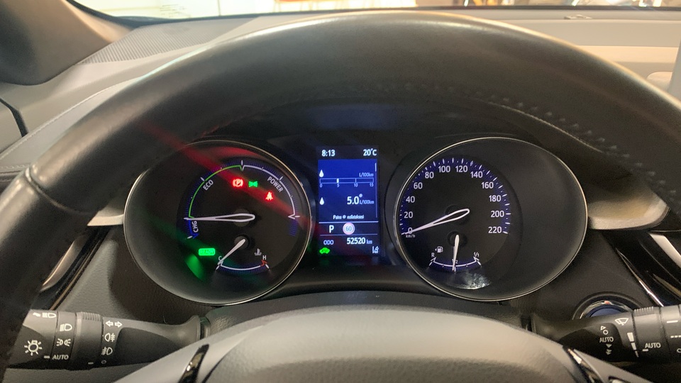 Toyota C-HR vaihtoauto