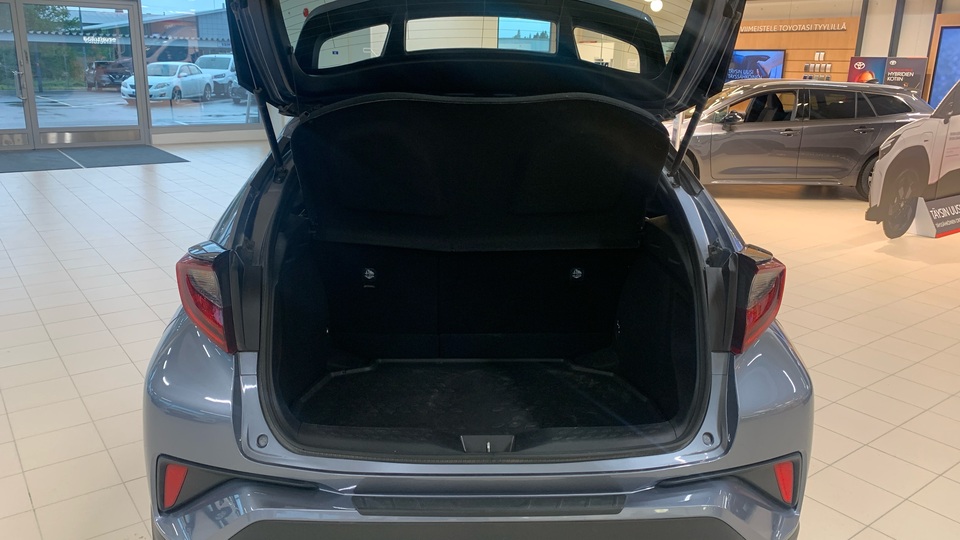 Toyota C-HR vaihtoauto