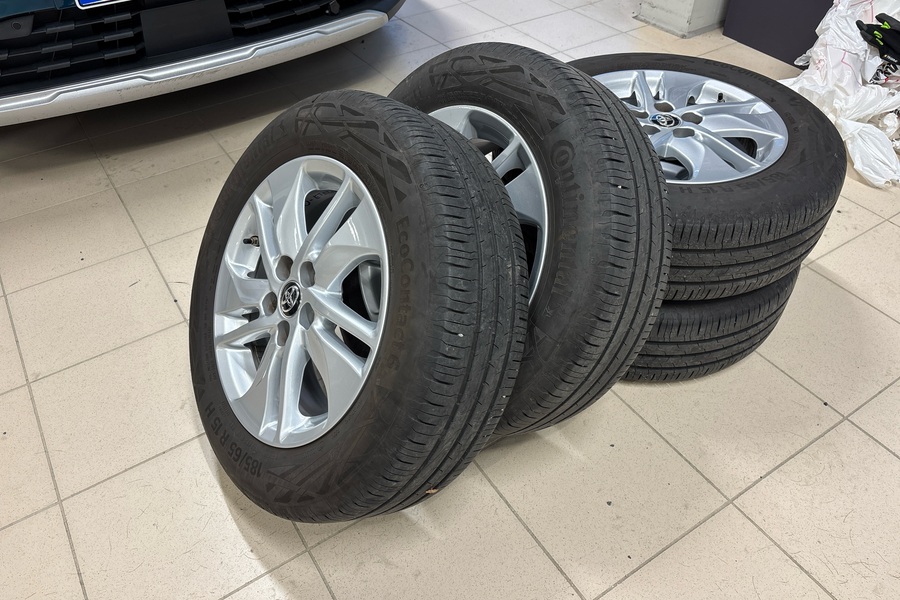 Toyota Yaris vaihtoauto