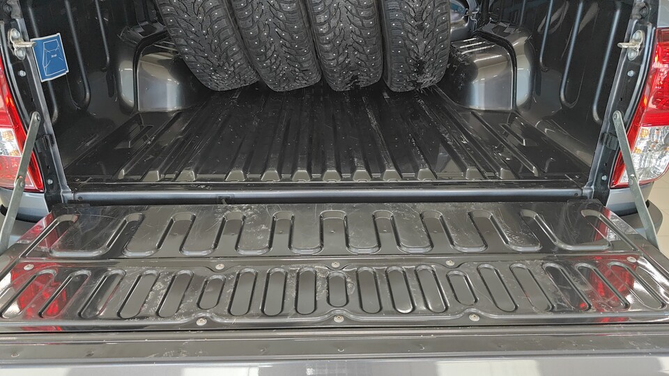 Toyota Hilux vaihtoauto