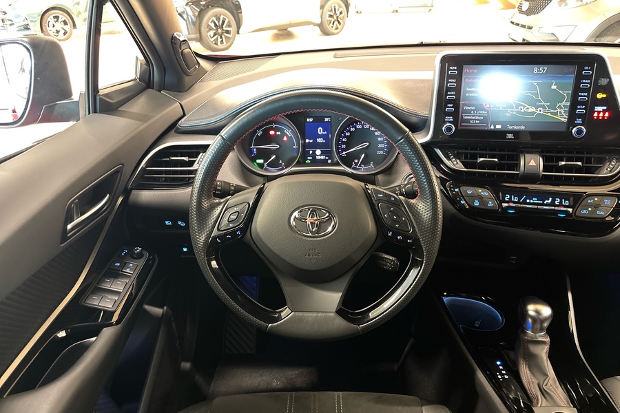 Toyota C-HR vaihtoauto